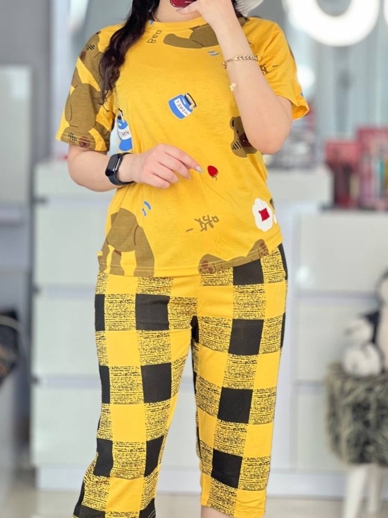 ست تیشرت شلوارک زرد شلوار چهارخونه ۵۸۷۲